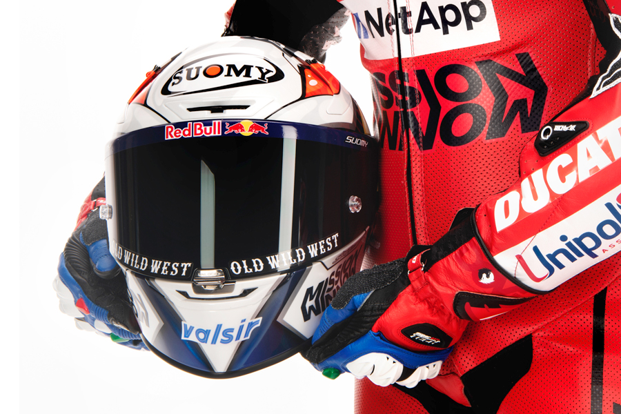 Il casco di Andrea Dovizioso con il brand Valsir