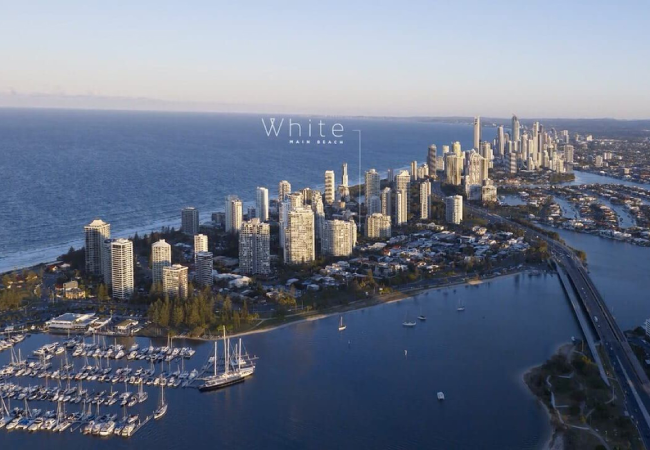 White Main Beach - Gold Coast - Australia